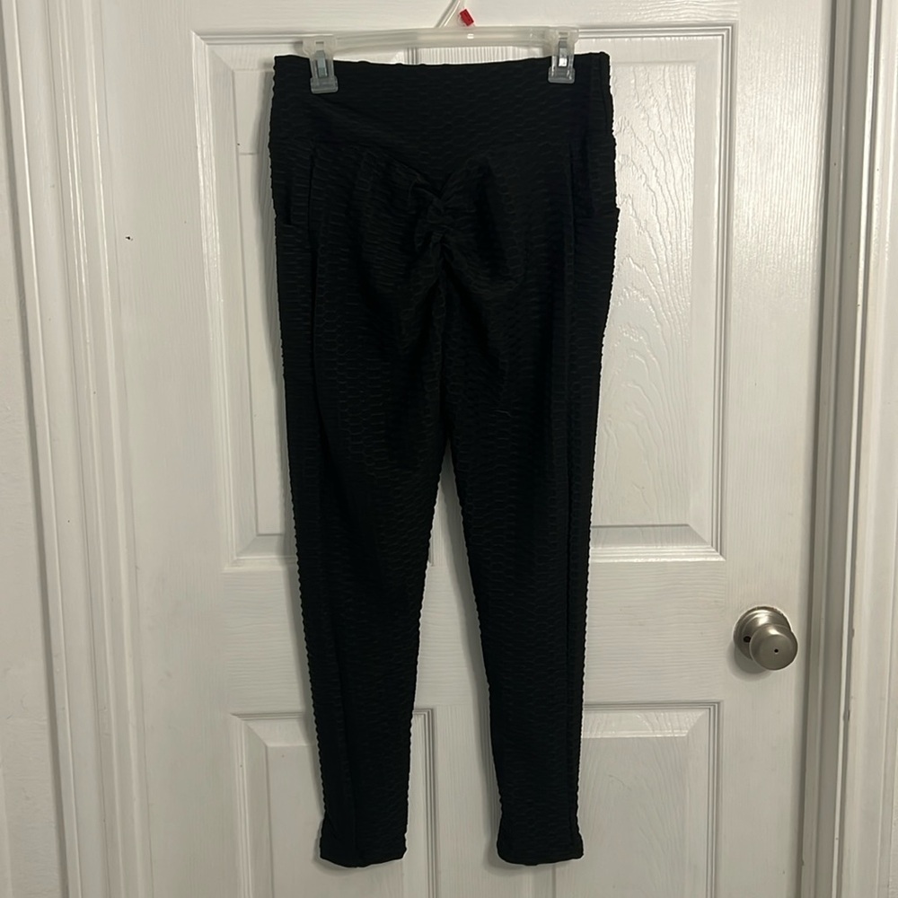 Viral scrunch booty leggings!